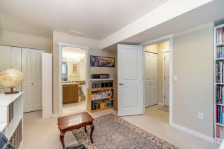 Photo 11: 52 100 KLAHANIE Drive in Port Moody: Port Moody Centre Townhouse for sale in "INDIGO" : MLS®# R2261528