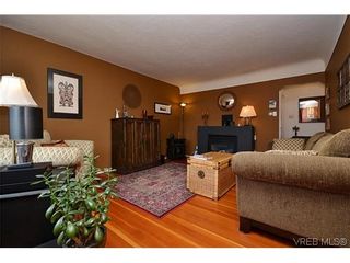 Photo 7: 1725 Lillian Rd in VICTORIA: Vi Fairfield East Half Duplex for sale (Victoria)  : MLS®# 627033