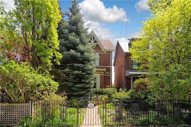 Main Photo: 365 Wellesley St, Toronto, Ontario M4X 1H2 in Toronto: Semi-Detached for sale (Cabbagetown-South St. James Town)  : MLS®# C4143278