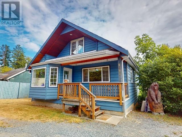 Main Photo: 6952 DUNCAN STREET in Powell River: House for sale : MLS®# 17761
