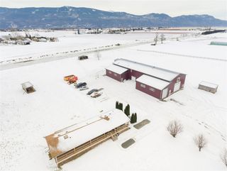 Photo 2: 40072 S PARALLEL Road in Abbotsford: Sumas Prairie Manufactured Home for sale : MLS®# R2132503