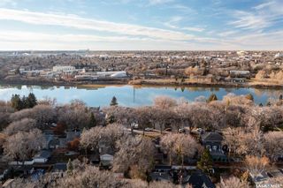 Photo 3: 316 Saskatchewan Crescent West in Saskatoon: Nutana Residential for sale : MLS®# SK884084