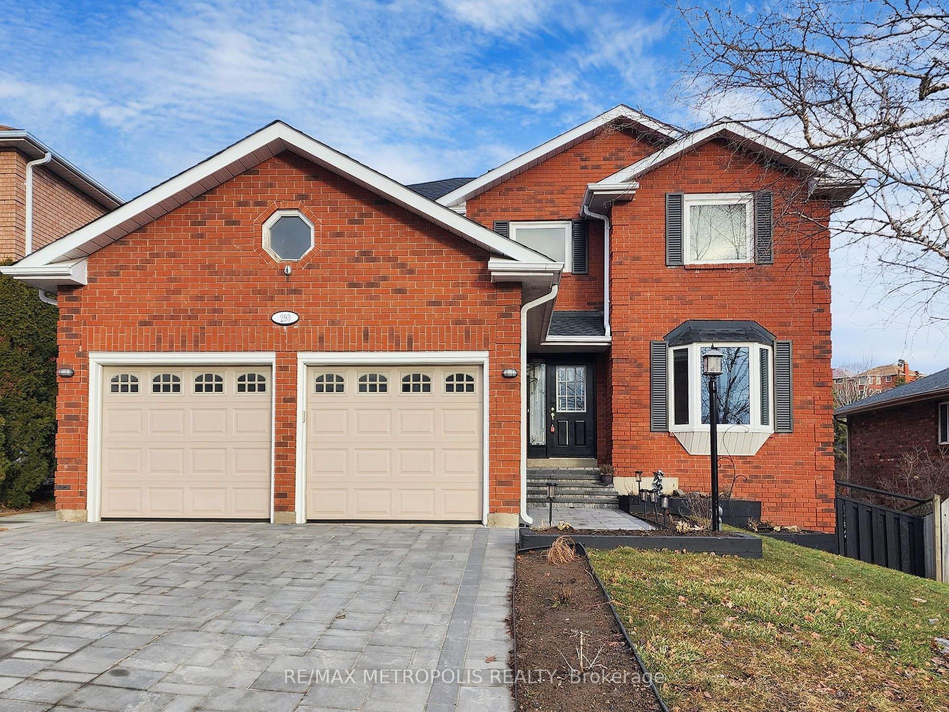 Main Photo: 293 Leacock Drive in Barrie: Letitia Heights House (2-Storey) for sale : MLS®# S8064716