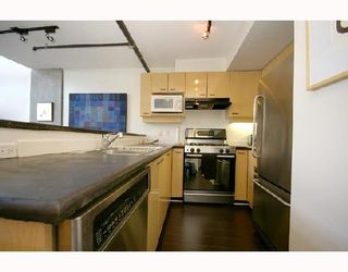 Photo 5: 313 428 W 8TH Avenue in Vancouver: Mount Pleasant VW Condo for sale in "XL LOFTS" (Vancouver West)  : MLS®# V667228