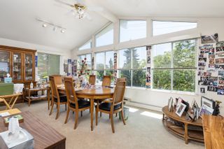 Photo 10: 312 LAURENTIAN Crescent in Coquitlam: Central Coquitlam House for sale : MLS®# R2716185
