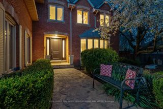Photo 3: 1360 Winterberry Drive in Burlington: Tyandaga House (2-Storey) for sale : MLS®# W8303164