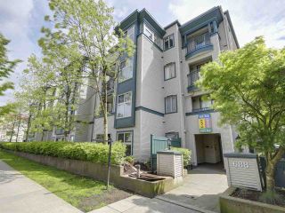 Photo 2: 209 688 E 16TH Avenue in Vancouver: Fraser VE Condo for sale in "VINTAGE EASTSIDE" (Vancouver East)  : MLS®# R2168610