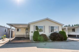 Photo 1: 47 8254 134 Street in Surrey: Queen Mary Park Surrey Manufactured Home for sale in "WESTWOOD ESTATES" : MLS®# R2498748