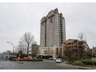 Photo 1: 2105 10 LAGUNA Court in New Westminster: Quay Condo for sale in "Laguna Court" : MLS®# R2146993