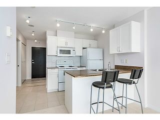 Photo 8: 1723 938 SMITHE Street in Vancouver: Downtown VW Condo for sale in "ELECTRIC AVENUE" (Vancouver West)  : MLS®# V1075235