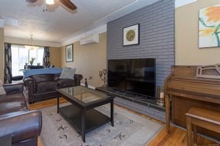 Photo 10: 104 Burnett Rd in View Royal: VR View Royal Single Family Residence for sale : MLS®# 963709