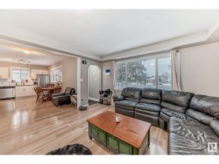 Photo 5: 11368 111 AV NW in Edmonton: House for sale : MLS®# E4372398