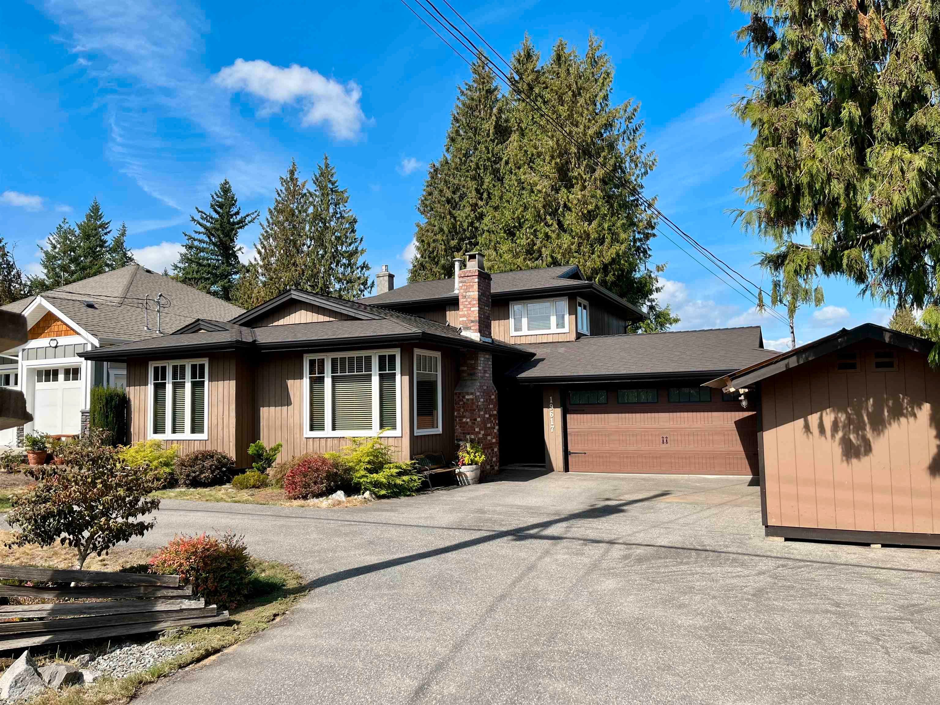 Main Photo: 19617 49 Avenue in Langley: Langley City House for sale : MLS®# R2810917