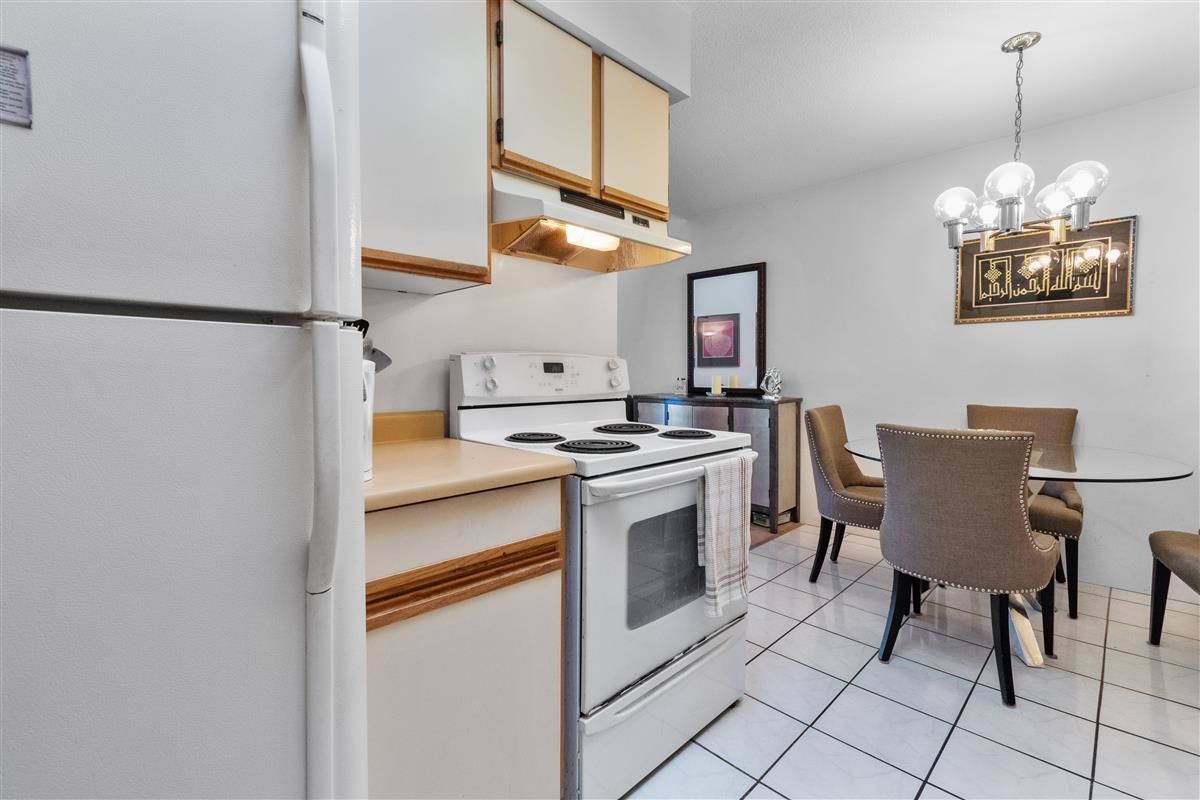 Photo 9: Photos: 309 3883 LAUREL Street in Burnaby: Burnaby Hospital Condo for sale in "Valhalla" (Burnaby South)  : MLS®# R2626648