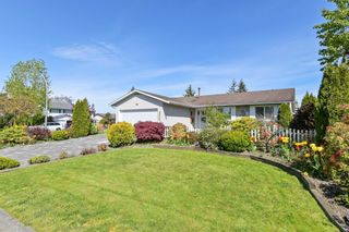 Photo 2: 5032 208A Street in Langley: Langley City House for sale : MLS®# R2875024
