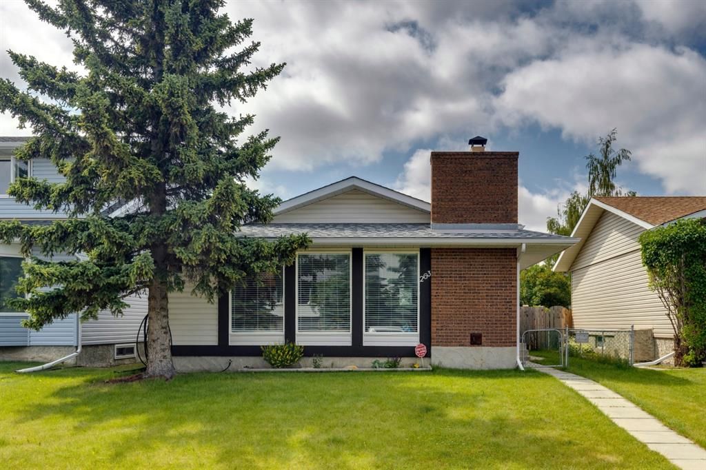 Main Photo: 263 Woodside Circle SW in Calgary: Woodlands Detached for sale : MLS®# A1127972