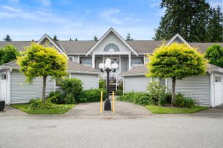 Photo 1: 704 9135 154 Street in Surrey: Fleetwood Tynehead Townhouse for sale in "Lexington Square" : MLS®# R2744706
