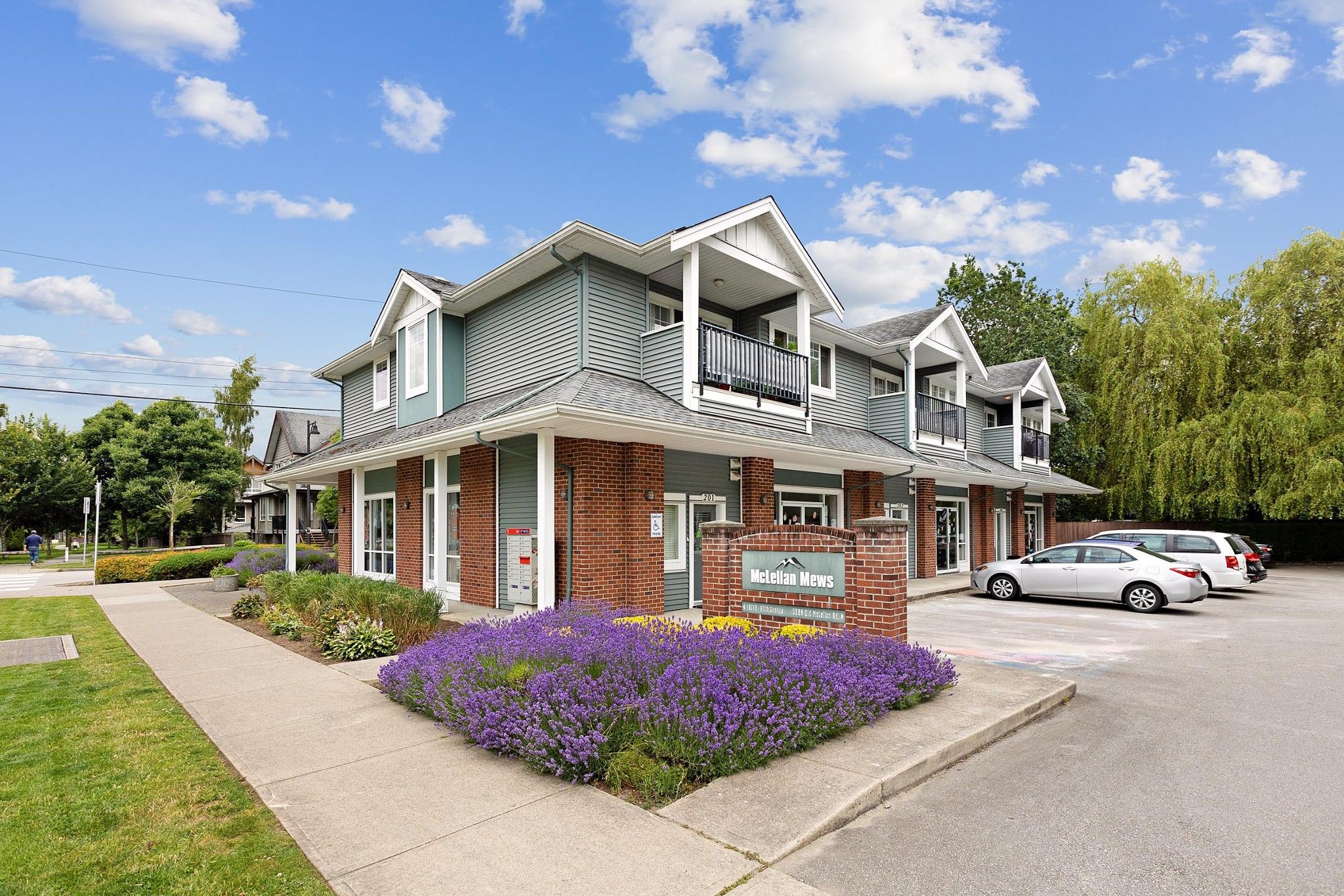 Main Photo: 203 16718 60 Avenue in Surrey: Cloverdale BC Condo for sale in "MCLELLAN MEWS" (Cloverdale)  : MLS®# R2706895