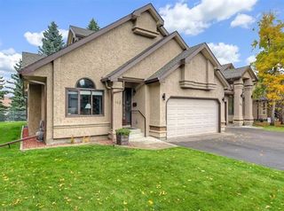 Photo 2: 146 Oakbriar Close SW in Calgary: Palliser Residential for sale ()  : MLS®# A1040586