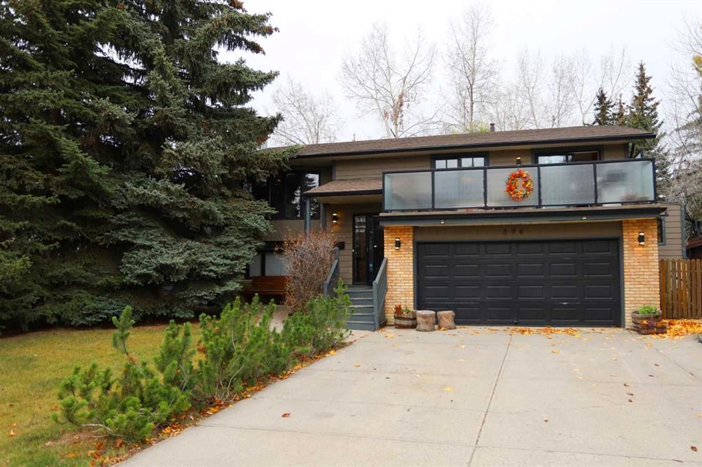 Main Photo: 396 Strathcona Drive SW in Calgary: Strathcona Park Detached for sale : MLS®# A2087188