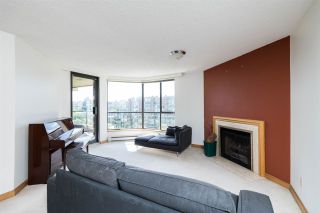 Photo 2: 606 1450 PENNYFARTHING Drive in Vancouver: False Creek Condo for sale in "HARBOUR COVE" (Vancouver West)  : MLS®# R2279058