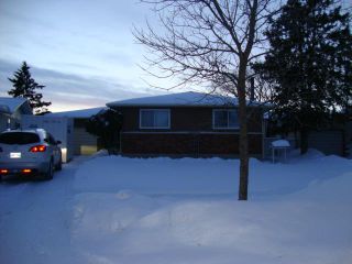 Photo 2: 42 KOWALL Bay in WINNIPEG: Maples / Tyndall Park Residential for sale (North West Winnipeg)  : MLS®# 1302658