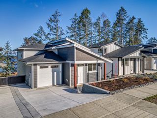 Photo 1: 933 Harbour View St in Nanaimo: Na South Nanaimo House for sale : MLS®# 922418