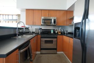 Photo 5: 1011 289 ALEXANDER Street in Vancouver: Strathcona Condo for sale in "THE EDGE" (Vancouver East)  : MLS®# R2873493