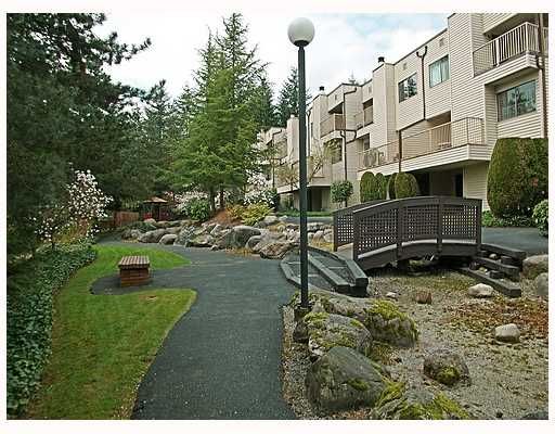 Main Photo: 116 1210 FALCON Drive in Coquitlam: Upper Eagle Ridge Townhouse for sale in "FERNLEAF PLACE" : MLS®# V702864