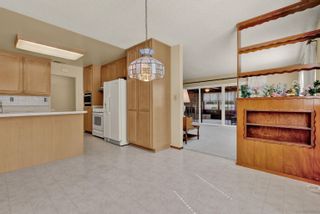 Photo 14: DEL CERRO House for sale : 3 bedrooms : 6735 Glenroy St in San Diego
