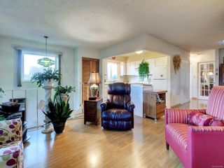 Photo 4: 704 Daisy Ave in Saanich: SW Marigold Half Duplex for sale (Saanich West)  : MLS®# 919868