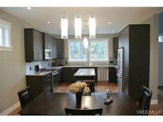 Photo 1: 3654 Coleman Pl in VICTORIA: Co Latoria House for sale (Colwood)  : MLS®# 655498