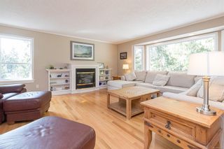 Photo 5: 772 Treanor Ave in Langford: La Florence Lake House for sale : MLS®# 961137