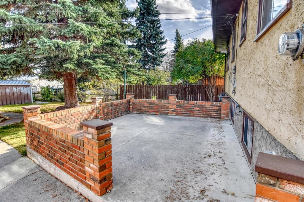 Photo 8: Photos: 1408 43 Street SW in Calgary: Rosscarrock Detached for sale : MLS®# A1042687