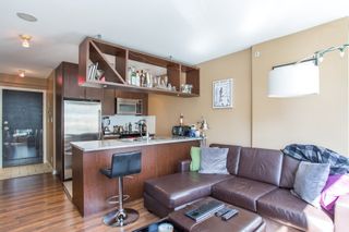 Photo 3: 304 1001 RICHARDS Street in Vancouver: Downtown VW Condo for sale in "MIRO" (Vancouver West)  : MLS®# R2326363