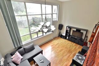 Photo 5: 204 180 Mississauga Valley Boulevard in Mississauga: Mississauga Valleys Condo for sale : MLS®# W4542516