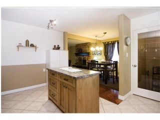 Photo 2: 7027 18 Street SE in CALGARY: Lynnwood Riverglen Residential Detached Single Family for sale (Calgary)  : MLS®# C3553776