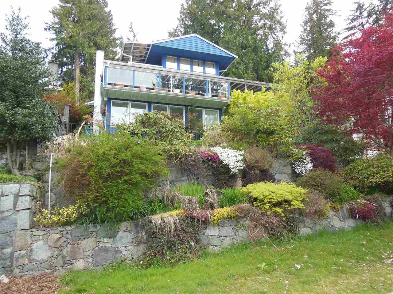 Main Photo: 4559 PROSPECT Road in North Vancouver: Upper Delbrook House for sale : MLS®# R2166251