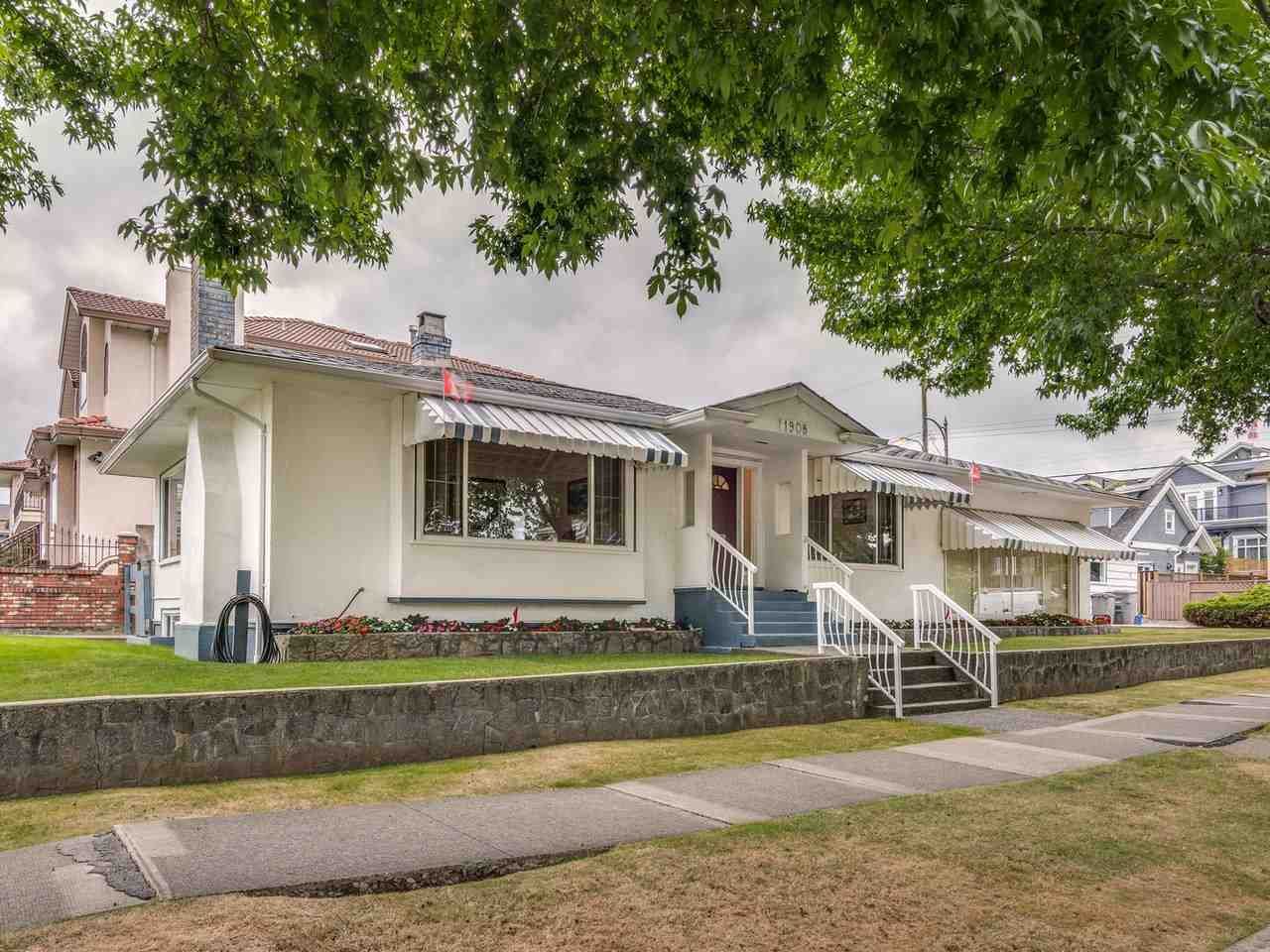 Main Photo: 1908 PENTICTON Street in Vancouver: Renfrew VE House for sale (Vancouver East)  : MLS®# R2493342