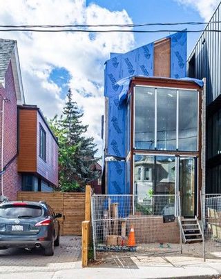 Photo 2: 178 Gladstone Avenue in Toronto: Little Portugal House (2 1/2 Storey) for sale (Toronto C01)  : MLS®# C8048608