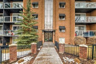 Main Photo: 201 501 57 Avenue SW in Calgary: Windsor Park Apartment for sale : MLS®# A2131813