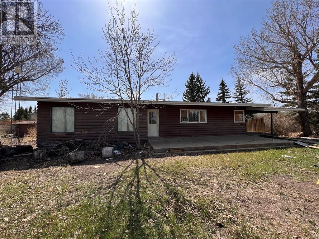 Main Photo: 4515 47 Street in Hardisty: House for sale : MLS®# A2045425