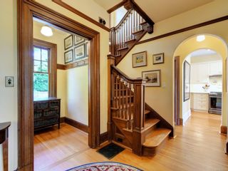 Photo 31: 1511 Montgomery Ave in Victoria: Vi Rockland House for sale : MLS®# 909427