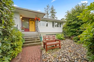 Photo 1: 807 W 21ST Street in North Vancouver: Mosquito Creek House for sale : MLS®# R2790158