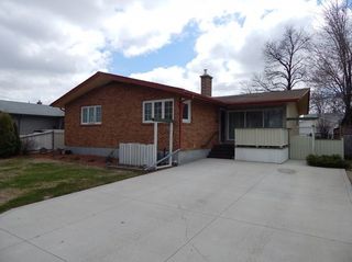 Photo 1: 8 Primrose Crescent in Winnipeg: Garden City House for sale ()  : MLS®# 1410398