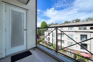 Photo 19: 403 2335 WHYTE Avenue in Port Coquitlam: Central Pt Coquitlam Condo for sale in "CHANCELLOR COURT" : MLS®# R2719791
