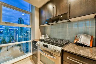 Photo 10: 2605 638 BEACH Crescent in Vancouver: Yaletown Condo for sale in "ICON I" (Vancouver West)  : MLS®# R2382377