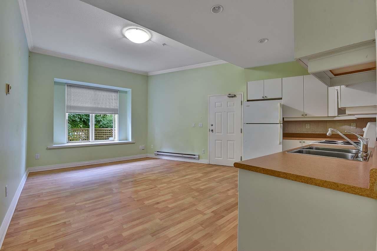 Main Photo: 2114 TRIUMPH Street in Vancouver: Hastings Condo for sale (Vancouver East)  : MLS®# R2601886