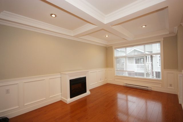 Main Photo: 100 7179 201ST Street in Langley: Willoughby Heights Townhouse for sale in "DENIM" : MLS®# F1128743