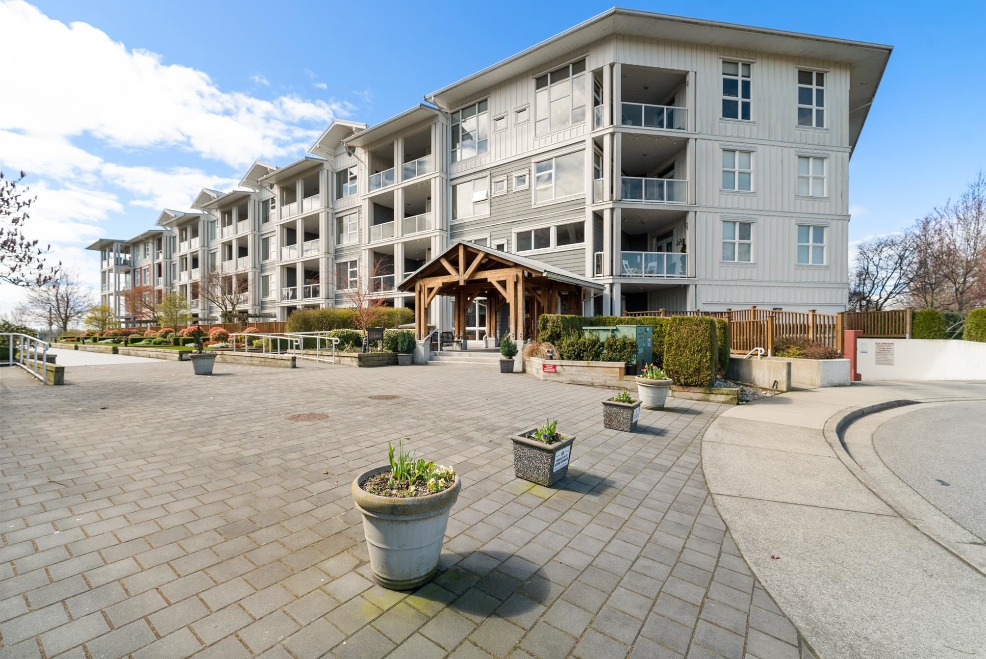Main Photo: 412 4500 WESTWATER Drive in Richmond: Steveston South Condo for sale : MLS®# R2674162